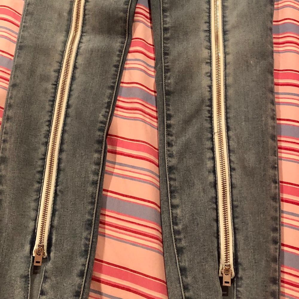 Skinny girl mid rise stretch jeans